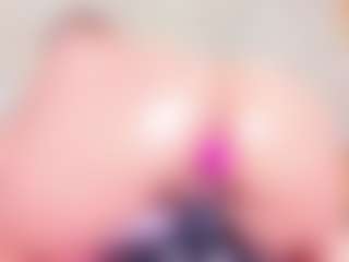 MiaVelveett's Live Sex Cam Show
