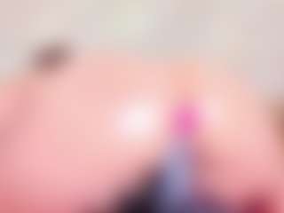 MiaVelveett's Live Sex Cam Show