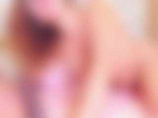 Live cam show with MiaVelveett - Blonde Hair HD on Camsoda