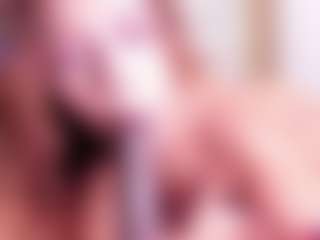 MiaVelveett's Live Sex Cam Show