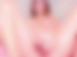 MiaVelveett's Live Sex Cam Show