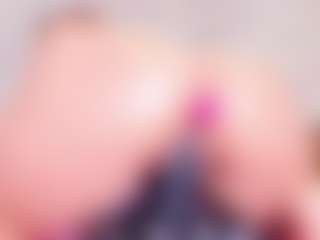 Live cam show with MiaVelveett - Blonde Hair Shaved Pussy on Camsoda