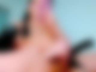 Live cam show with KriisJonnes - Average on Camsoda