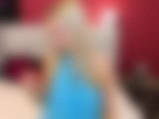 Live cam show with TessaAdorable - Blonde Hair on Camsoda