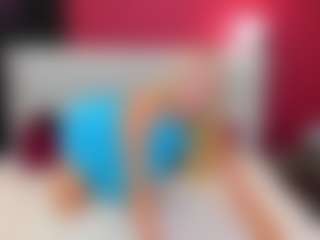 Live cam show with TessaAdorable - Teen (18+) on Camsoda