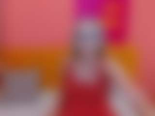 Live cam show with TessaAdorable - Skinny on Camsoda