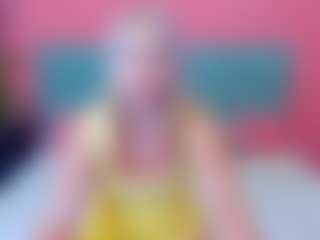 Live cam show with TessaAdorable - Skinny on Camiplay Live