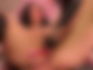Live cam show with Luna - Brown Hair on CamwithHer