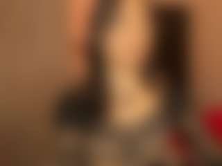 Live cam show with Luna - Smoking on fuklive.com