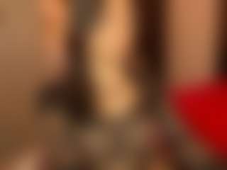 Live cam show with Luna - Brown Hair Petite on SpankPalCams
