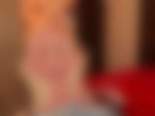 Live cam show with Luna - Nipple Piercings on SquirtSoMuch