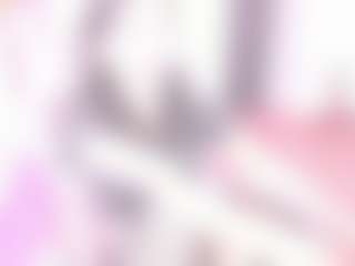Live cam show with Luna - Petite on Hubzter Live