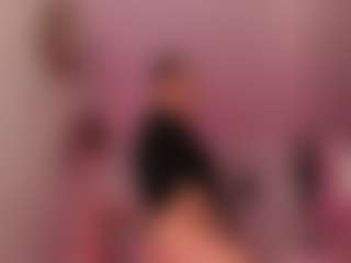 Live cam show with Luna - Dildo Brown Hair on crypto-cams