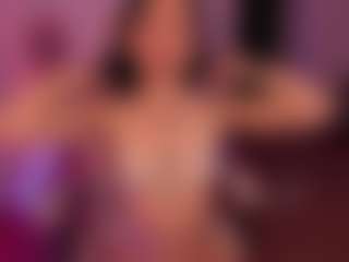 Live cam show with Luna - Smoking on Chatstar