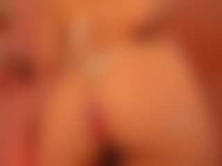 Live cam show with Luna - Hairy Pussy on crypto-cams