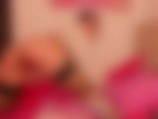 Live cam show with Luna - Brown Hair on Camsoda