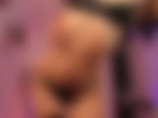 Luna's Live Sex Cam Show