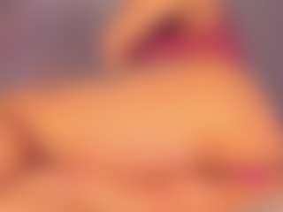 Bananasquirtt MILF webcam performer live streaming