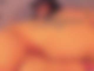 Bananasquirtt MILF webcam performer live streaming