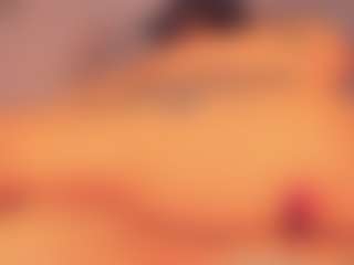 Bananasquirtt MILF webcam performer live streaming