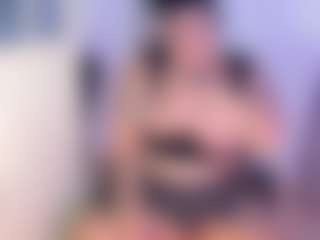 Bananasquirtt's Live Sex Cam Show