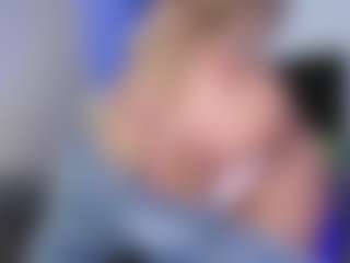 Estefy-gomez09's Live Sex Cam Show