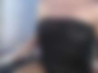 Estefy-gomez09's Live Sex Cam Show