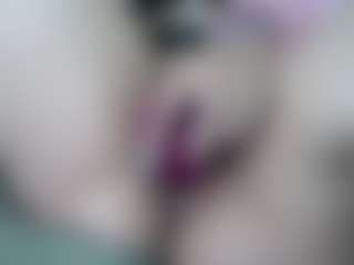 Live cam show with Lilith-NoirF - Green Eyes on Cam Slut