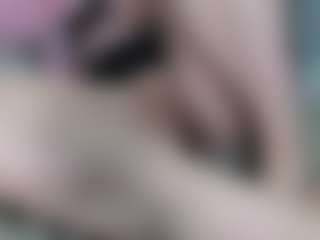 Live cam show with Lilith-NoirF - Upskirt on Camiplay Live