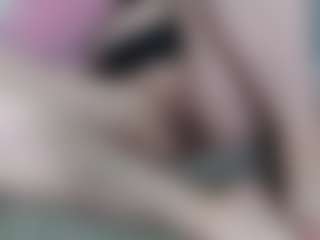 Live cam show with Lilith-NoirF - Green Eyes on Strip Flash - Live Sex Shows