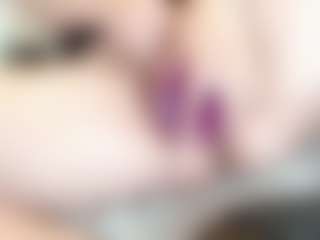 Live cam show with Lilith-NoirF - Upskirt on Camsoda
