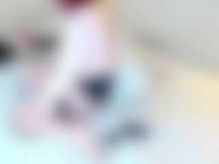 Live cam show with Lilith-NoirF - Upskirt on CamClone