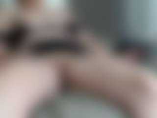 Live cam show with Lilith-NoirF - Upskirt on TeamSkeetLive
