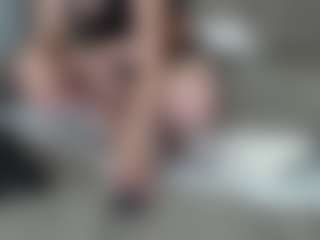 Live cam show with Lilith-NoirF - Red Hair on camwithhim.com