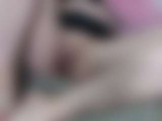 Live cam show with Lilith-NoirF - Upskirt on Camsoda