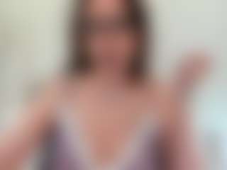 SaraDesireXO's Live Sex Cam Show
