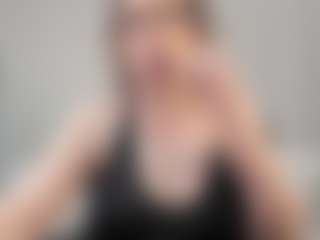 SaraDesireXO's Live Sex Cam Show