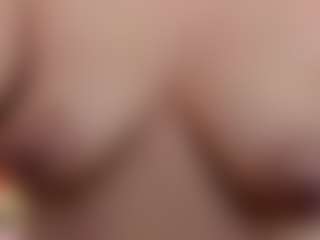 Live cam show with Ariel-starx - Average on SpunkLive