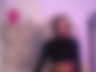 Live cam show with esmeraldasweet0 - Teen (18+) on hrnylive.com