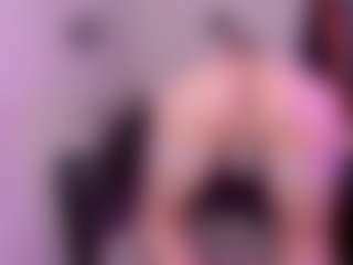 Live cam show with kiratenebris - Lean on Camsoda