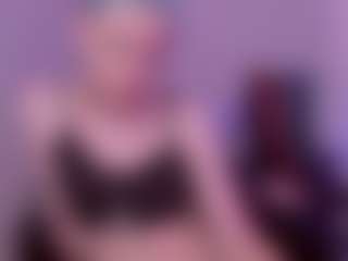 Live cam show with kiratenebris - Black Hair on SpankPalCams