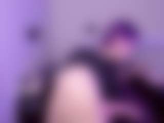 Live cam show with kiratenebris - Lean on Camsoda