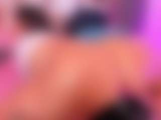 Live cam show with MelissaBloomm - Deepthroat on MyBangCams