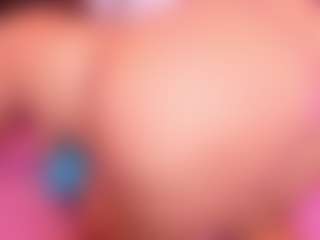 MelissaBloomm's Live Sex Cam Show