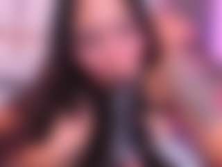 Live cam show with MelissaBloomm - Tease on crypto-cams