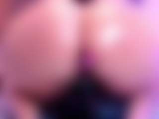 MelissaBloomm's Live Sex Cam Show