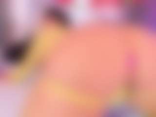 Live cam show with MelissaBloomm - Thick on Free Soda