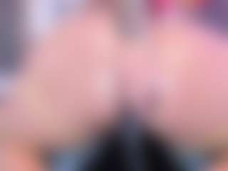 MelissaBloomm's Live Sex Cam Show