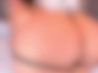 Live cam show with MelissaBloomm - BBW on Camiplay Live