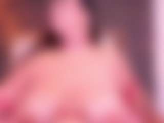 Live cam show with MelissaBloomm - Deepthroat on Camsoda